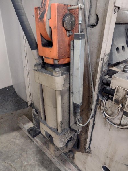 12' X 1/4" CINCINNATI NO. 2500X12 HYDRAULIC POWER SQUARING SHEAR. STOCK # 1006725