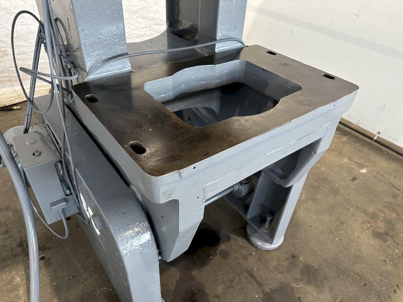 35 TON BLISS C-35 OBI PRESS. STOCK # 0327926