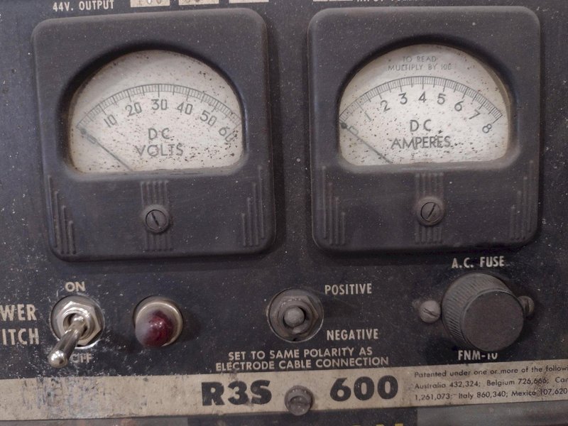 LINCOLN MODEL IDEALARC #R3S-600 WELDER POWER SUPPLY: STOCK# 23617