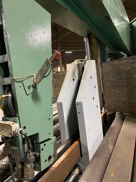 60″ x 30″ Peerless SHB-6030LS Semi Automatic Horizontal  Bandsaw