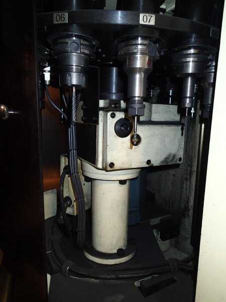 Makino SNC64-A15 Graphite Mill VMC, 1996 – Video Available
