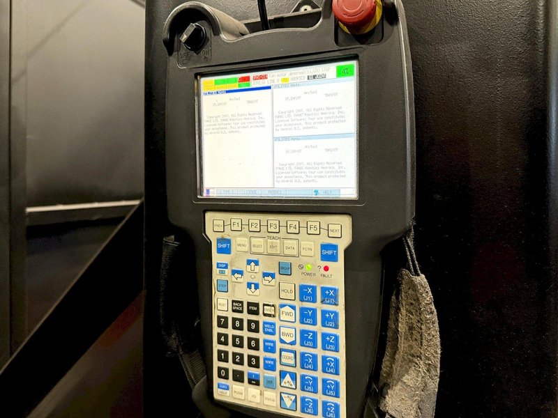Lincoln Electric ArcMate 120iB/10L Robotic Drop-Center Weld Cell
