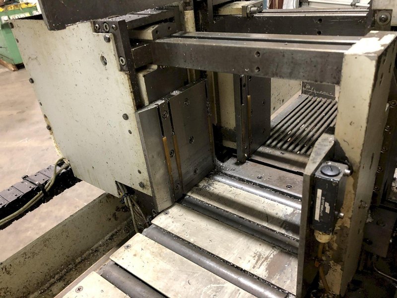 10" X 10" KASTO MODEL #SSB-A2-CNC-CC AUTOMATIC VERTICAL BAND SAW: STOCK #17306