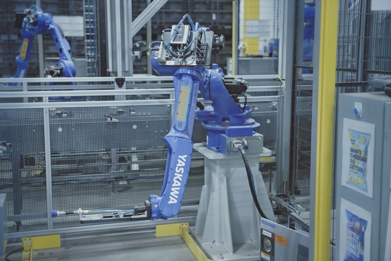 Yaskawa Motoman GP25-12 Robots (2) – YRC1000 Controllers, Mech-Mind 3D Vision, Bin Picking, Integrated Safety Cells, 2022
