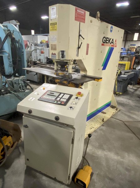Geka PUMA 110/E-500 Punch w/ Semi-Paxy
