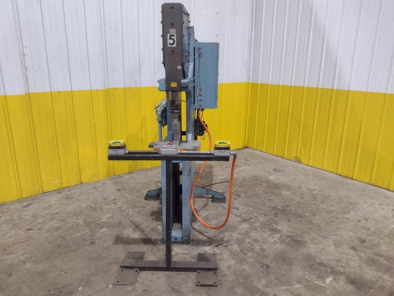 20 TON BTM MODEL #P20F TOG-L-LOC AIR TOGGLE SHEET METAL PRESS: YOBRO #24795