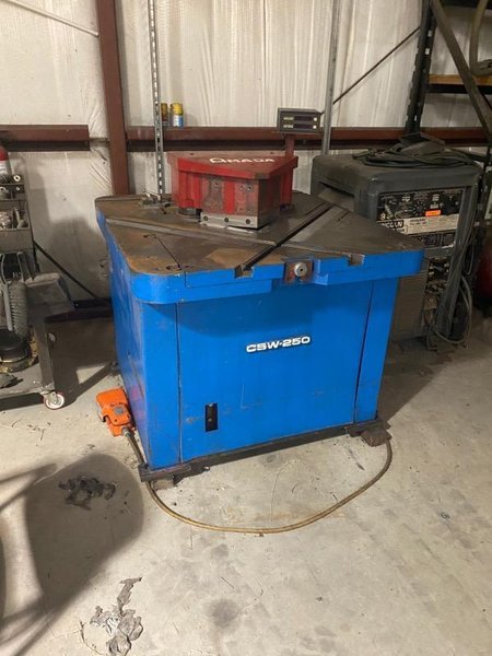9.84" X 9.84" X 10 GA AMADA CSW 250 HYDRAULIC NOTCHER. STOCK # 0105021