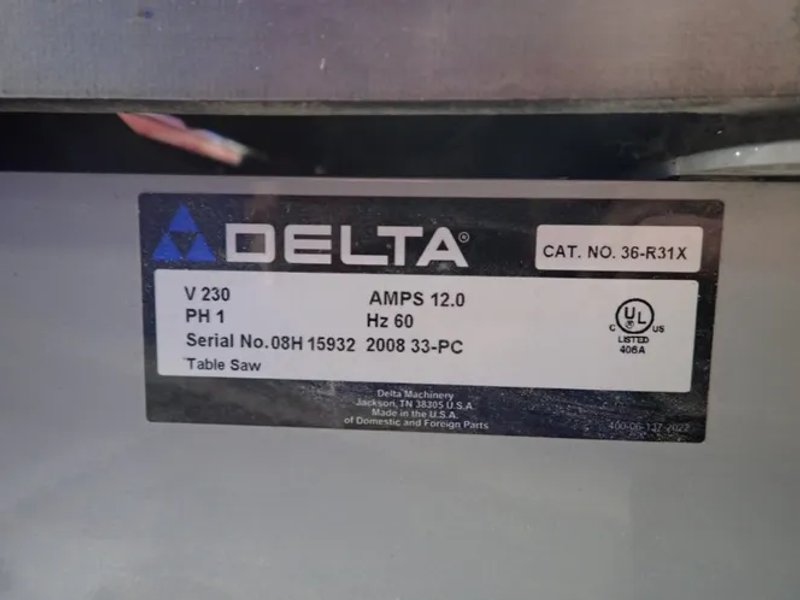 Delta  40" X 27" Table Saw  - 36-r31x