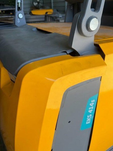 Jungheinrich EKS414s 48V Electric High-Level Order Picker Forklift, 2020 – 3,000 LB Capacity – Very Narrow Aisle (VNA) Warehouse Lift