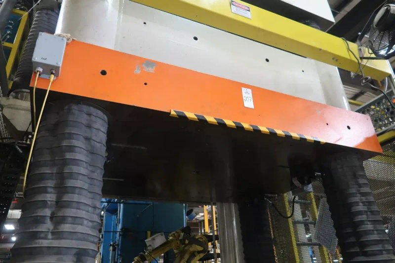 2017 Greenerd 4TA-900/700 - 60x60 900-Ton 4-Post Hydraulic Deep Draw Press - Includes Fanuc R-2000iB/210F Loading Robot