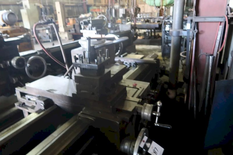 DIANICHI DLG-SHB 63X200 Manual Lathes