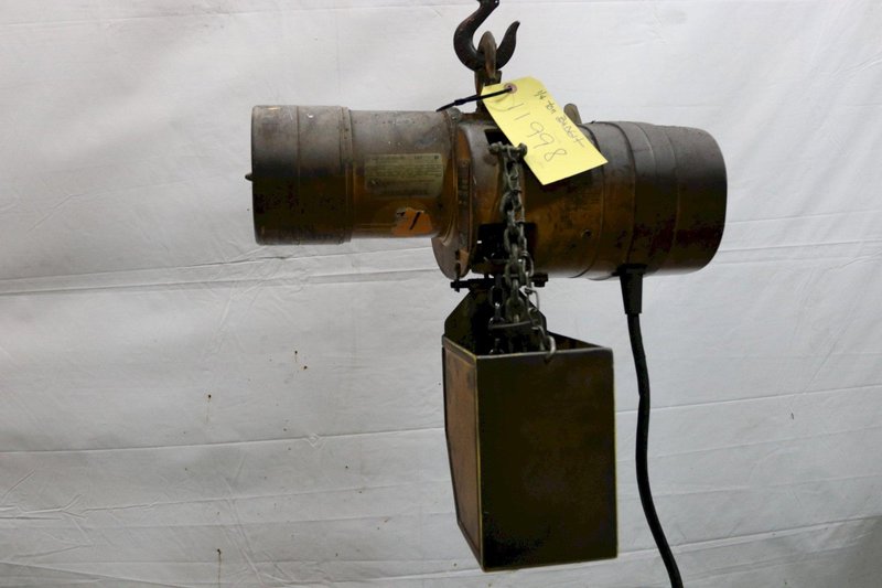 1/4 TON BUDGIT ELECTRIC CHAIN HOIST: STOCK #11998