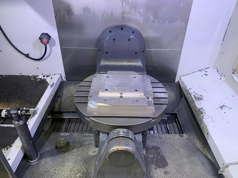2019 HAAS UMC-1000 Universal Machining Center