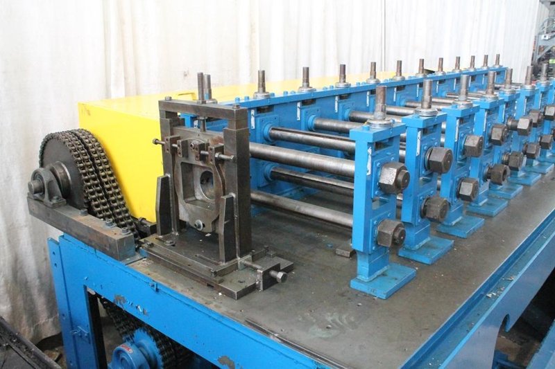 12 STAND X 2" X 24"W DAHLSTROM CHAIN DRIVE ROLLFORMER: STOCK #61088