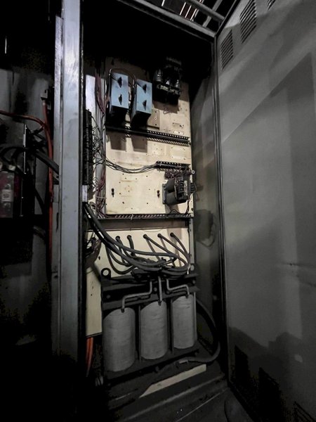 60" Summit manual VTL, Model 60 VBM, Ram/Turret/Sidehead, 200 Rpm