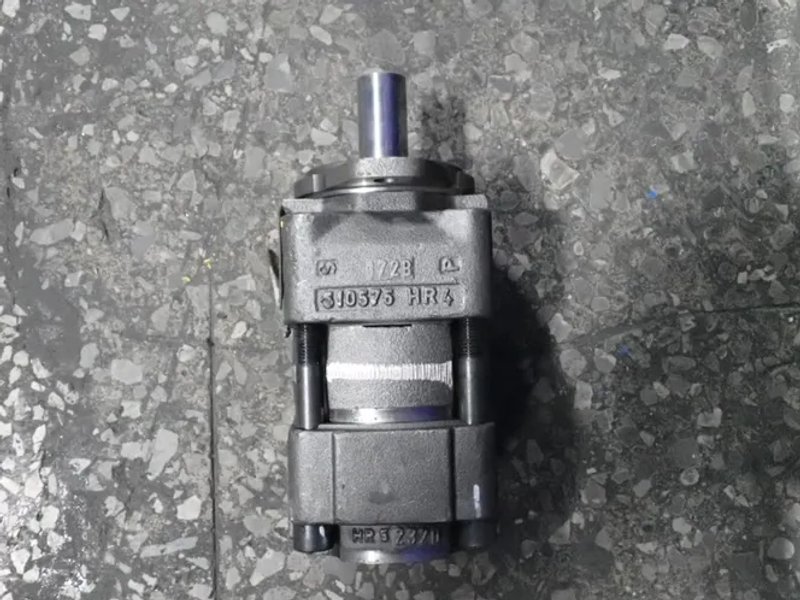Bucher Hydraulics 320 Bar Internal Gear Pump - Qx43-032r367