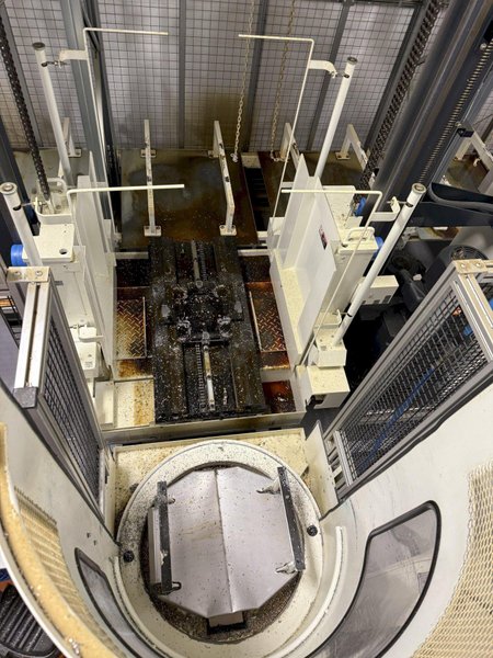 2014 Used Makino MMC2 with (3) Makino a61nx - 30 Station Pallet Pool FMS For Sale