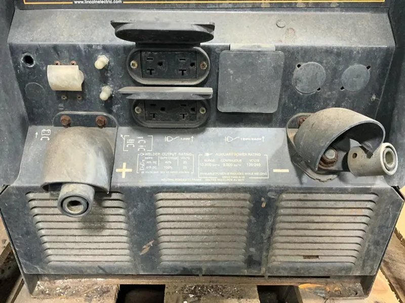 Lincoln Electric 225 Amps Welder - 225 Ranger