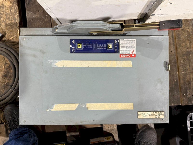 Square D QMB365W Series E1, 400A, 600VAC Fusible Switch USED