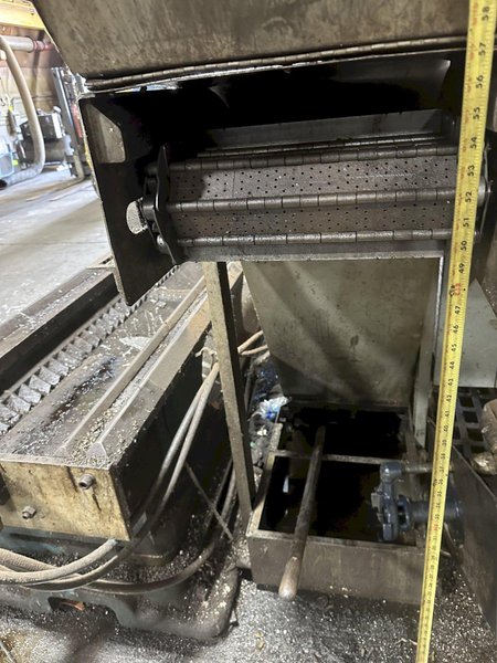 40' X 16" JORGENSON MOTORIZED CHIP CONVEYOR: YOBRO #24160