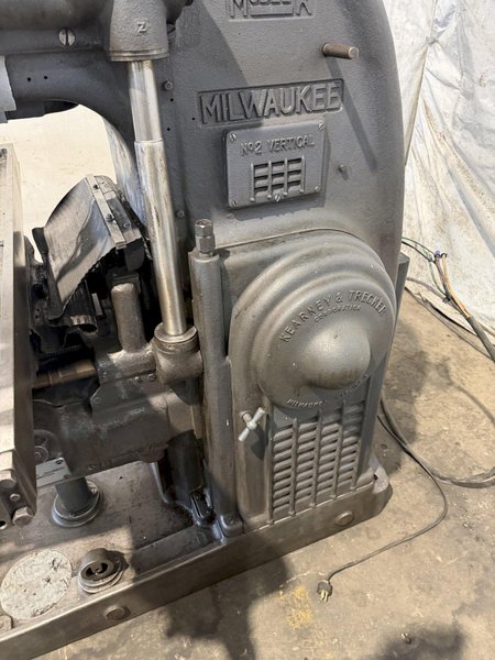 MILWAUKEE MODEL K NO. 3 K&amp;T MILWAUKEE VERTICAL MILL. STOCK # 0224326