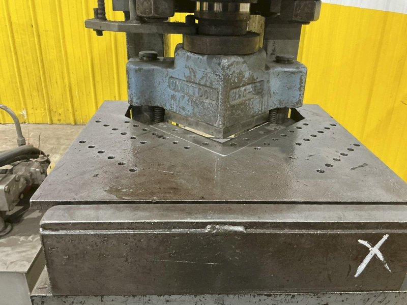 PARKER C FRAME HYDRAULIC PRESS W/ NOTCHER &amp; COPING DIES : YOBRO 26353