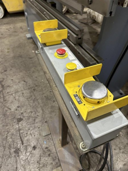 55 TON X 8' PACIFIC HYDRAULIC PRESS BRAKE: STOCK #76972
