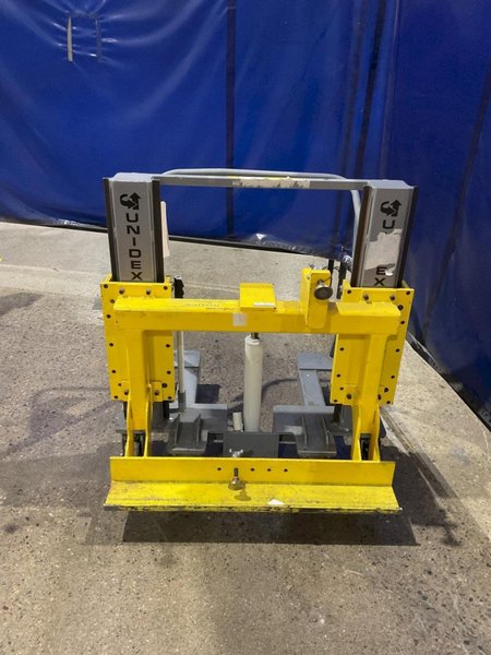 UNIDEX 4-A HYDRAULIC LIFT 2600 LBS MAX USED
