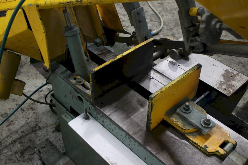 9" X 16" W F WELLS HORIZONTAL BAND SAW: STOCK #75562