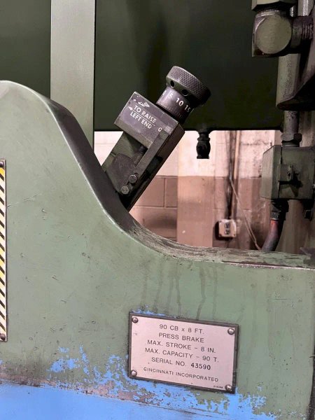 USED CINCINNATI 90 TON X 10' HYDRAULIC PRESS BRAKE MODEL 90CB X 8, Year: 1983