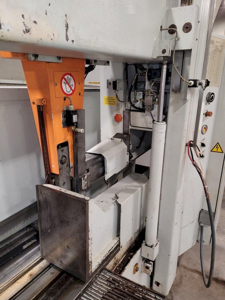 26" X 41" KASTO HBA-A6X10 FULLY AUTOMATIC HORIZONTAL BAND SAW TYPE HBA660/1060AU