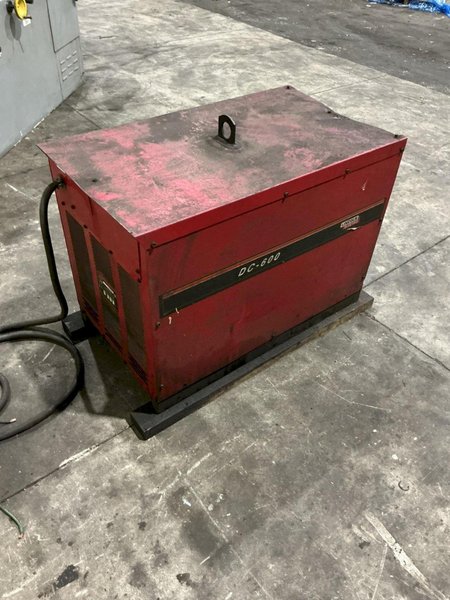 600 AMP LINCOLN MODEL DC-600 WELDER: YOBRO #26007