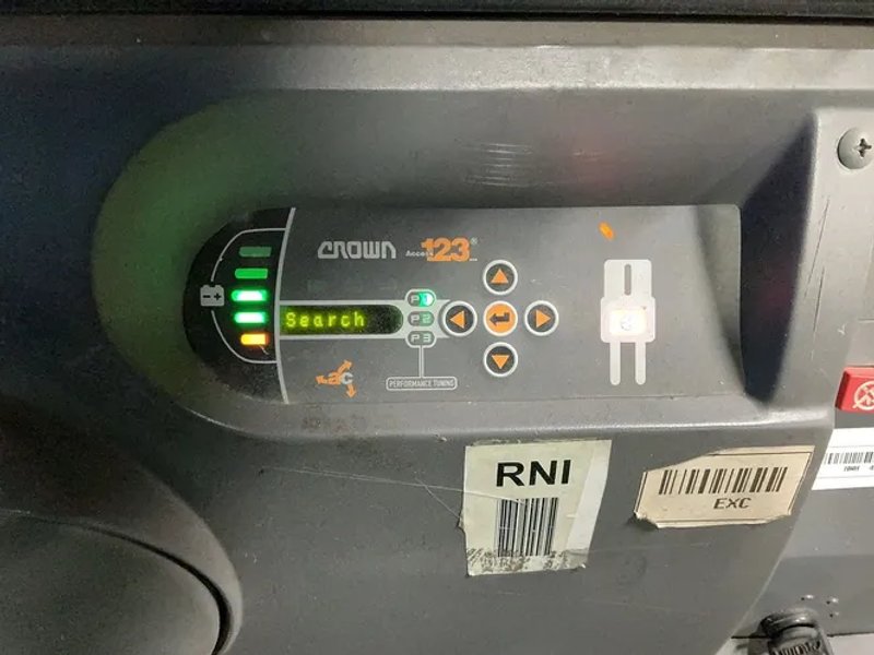 Crown 3000 Lbs Electric Order Picker - Sp3510-30