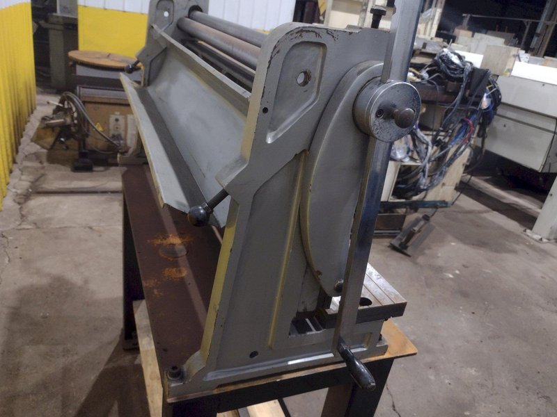 BENCH TOP SHEAR, BRAKE &amp; ROLL MACHINE: YOBRO #26223
