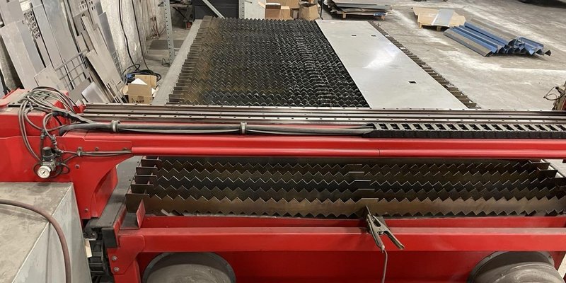 5′ x 10′ DynaTorch XLS Plasma Cutting Table, 2015 – 65 Amp Hypertherm Powermax 65