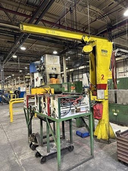 1000 LB (1/2 TON) GORBEL FREE STANDING JIB CRANE &amp; HOIST
