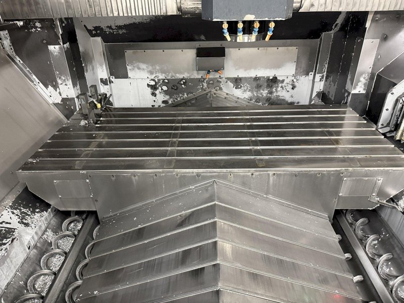 Makino F9 CNC Vertical Machining Center For Sale - 2015