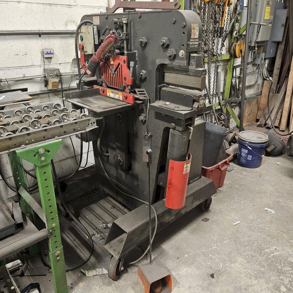 55 TON EDWARDS HYDRAULIC IRONWORKER. STOCK # 0561025.