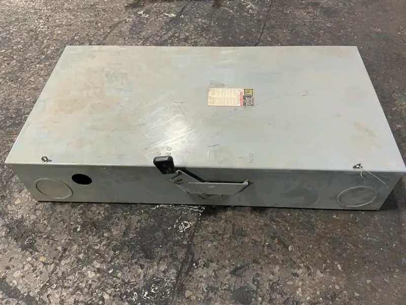 Square D 400 A / 240 V General Duty Fusible Safety Switch - D325n