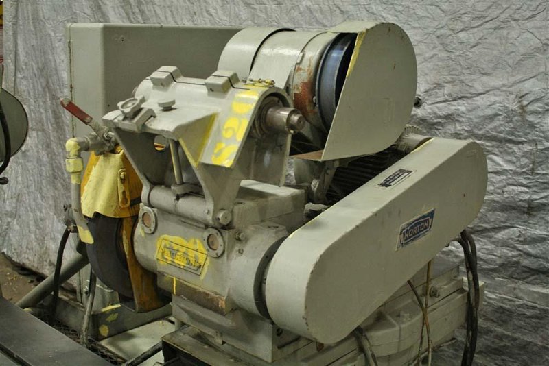 14' X 72' NORTON UNIVERSAL GRINDER W/DROP DOWN I.D.: STOCK #56800