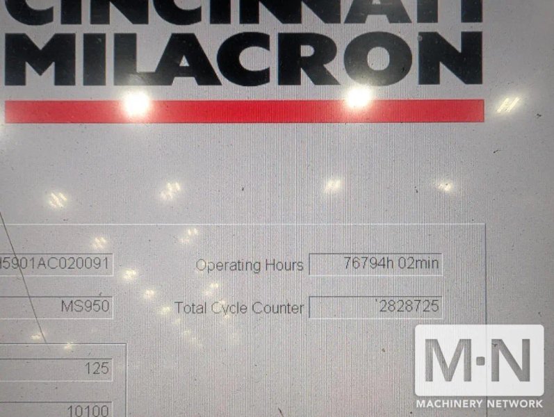 950 TON 232 OZ CINCINNATI MILACRON MODEL MM950 INJECTION MOLDING MACHINE MFG 2013