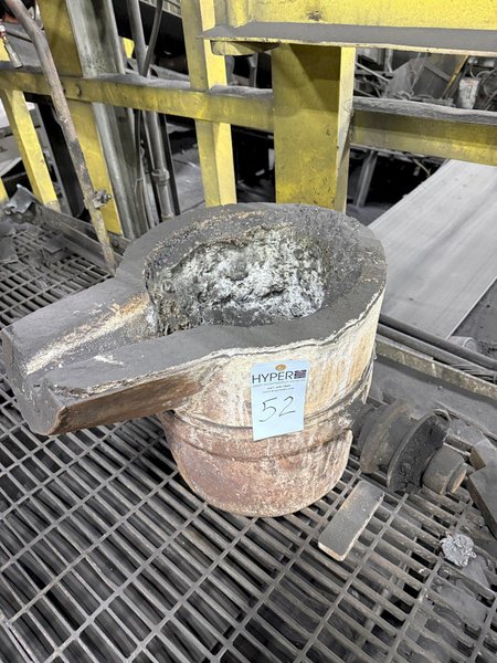 17" x 17" hand ladle