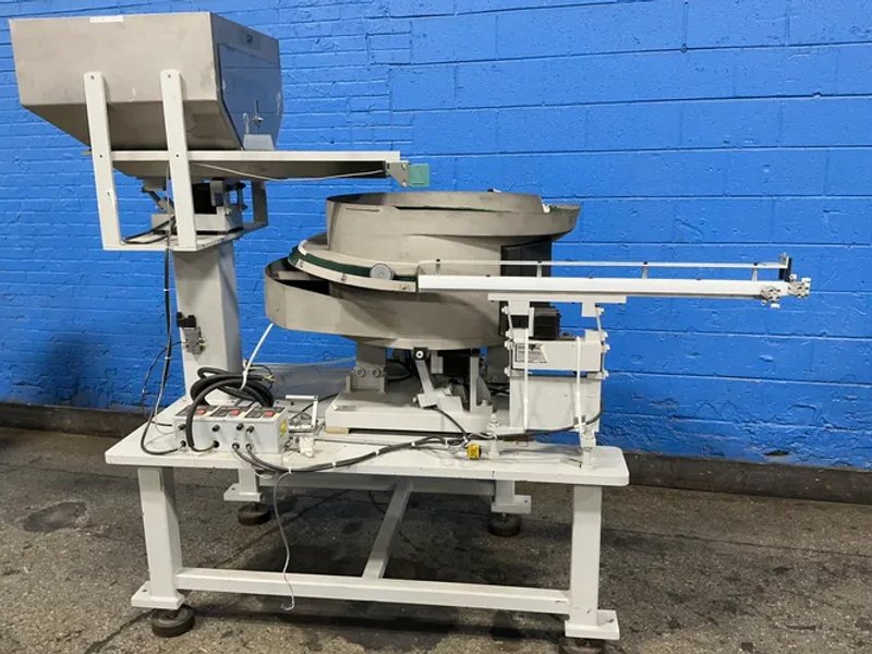 Feeding Concepts Inc  28” Feeding Line W/vibratory Bowl Feeder And Hopper  - Fc-12-9742-ag