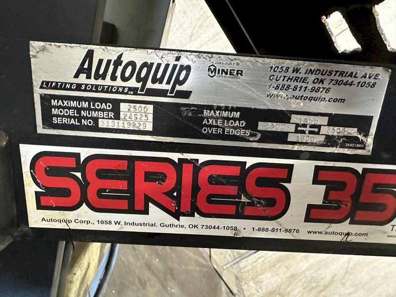 2500 LBS AUTOQUIP HYDRAULIC SCISSORS LIFT TABLE: STOCK #77709