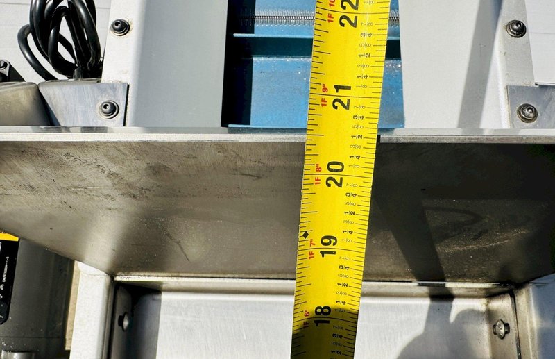 EMI Plastics Equipment  |  EAC12 - 48 - 40  |  12” x 48" Incline Belt Conveyor