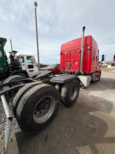 2020 Freightliner Cascadia 1FUJHHDV4LLLC1676