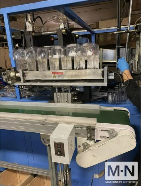 6 HEAD JUNSUN MACHINERY  STAGE BLOW MOLDING MACHINERY MFG 2017