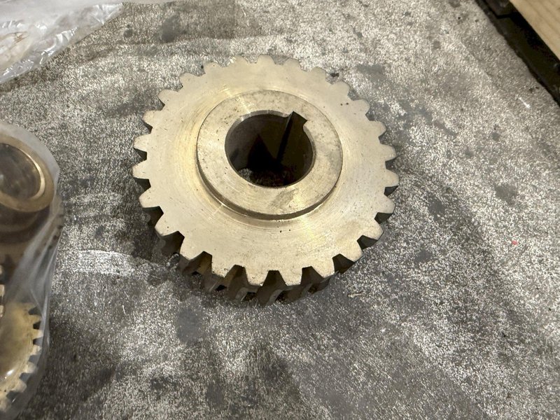 DAHLSTOM MODEL 500 ROLLFORMER HEADS / GEAR BOXES, FOR 2.5" SPINDLES: STOCK #23425