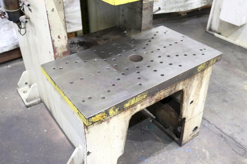 60 TON STAMTEC GAP FRAME PRESS: STOCK #72886