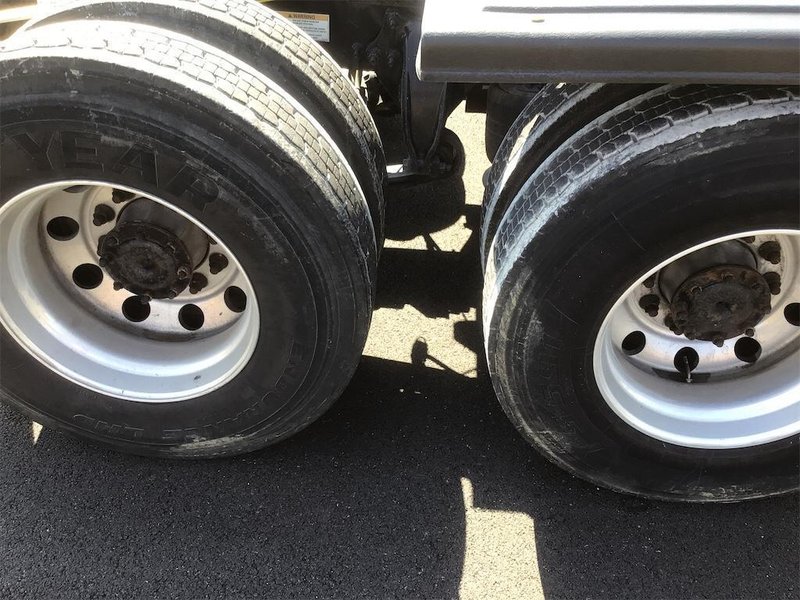 2019 Freightliner Cascadia 126 KS7787